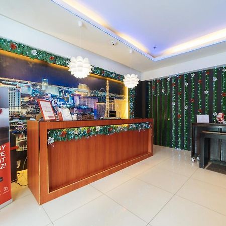 Hotel Reddoorz Premium Near Trinoma Quezon City Exterior foto