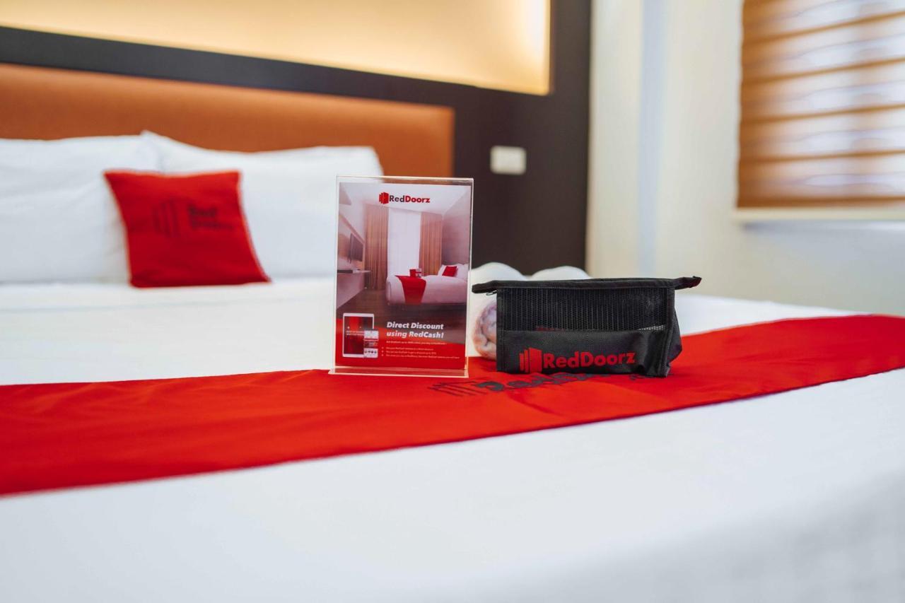 Hotel Reddoorz Premium Near Trinoma Quezon City Exterior foto
